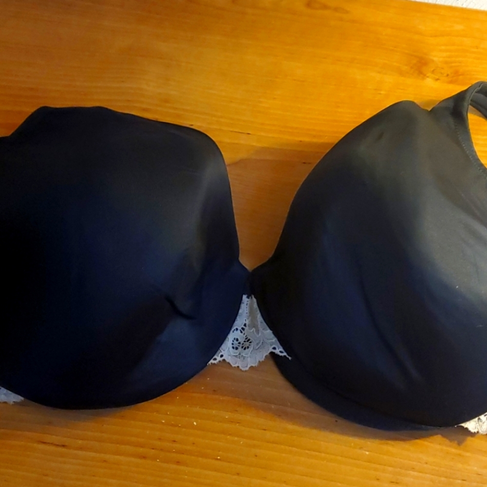 Cacique Black Bra Lace Trim Molded Cup
